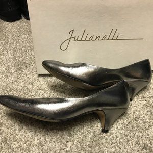JULIANELLI pumps